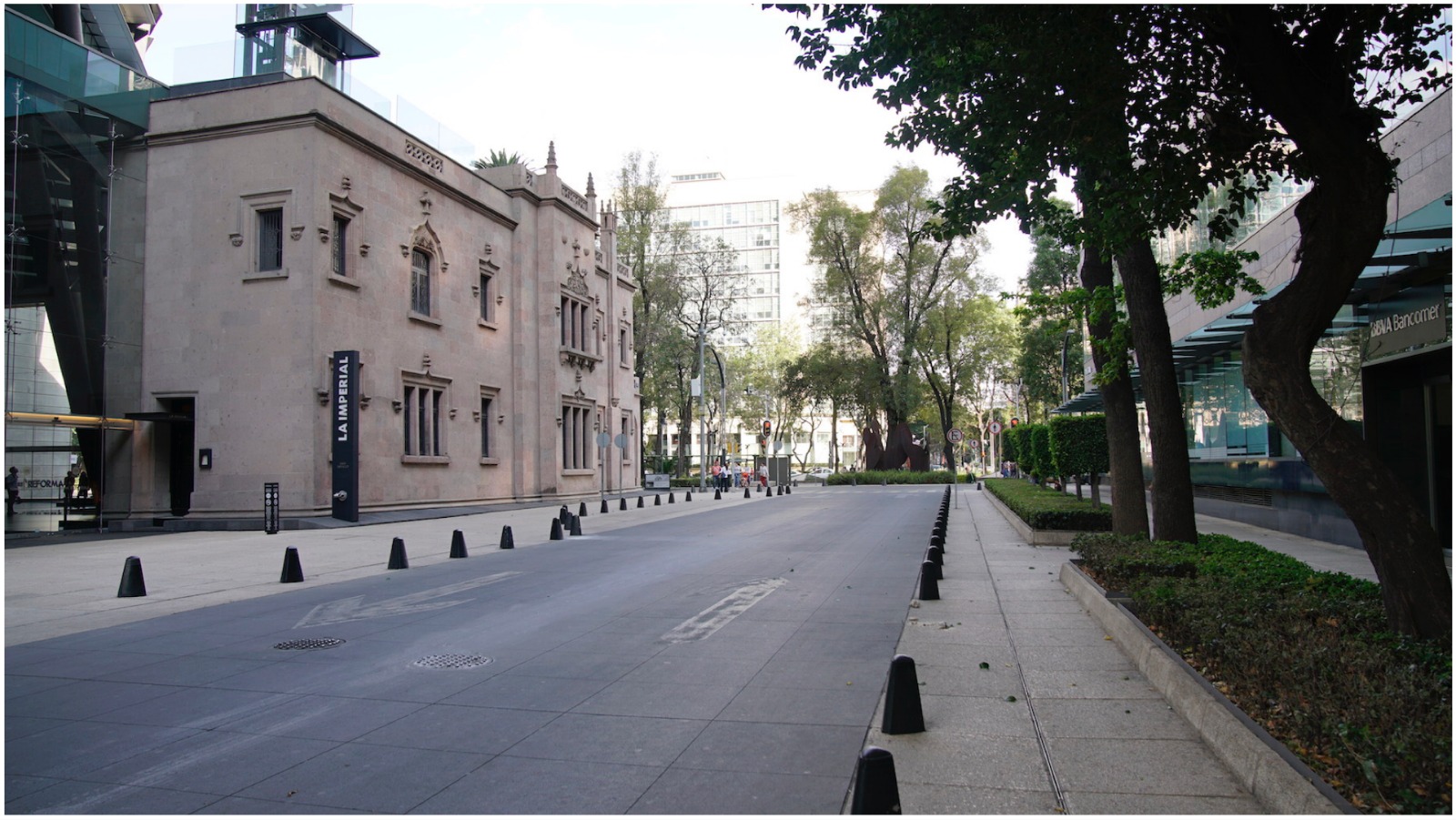 Streets/Roads/Expressways/Highways